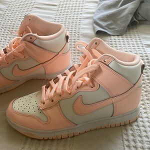 Nike Jordans dunk high crimson tint pink